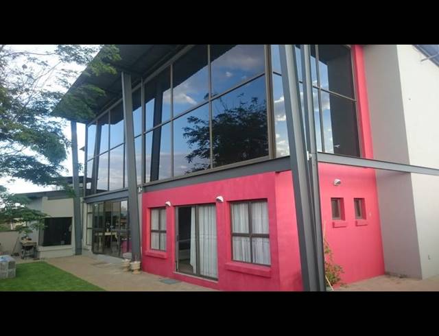 4 BEDROOM HOUSE FOR SALE IN MIDLANDS ESTATE
